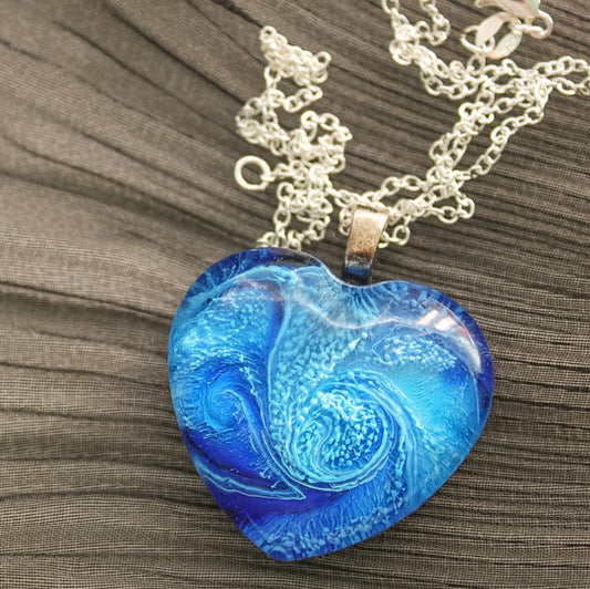 Heart resin necklace